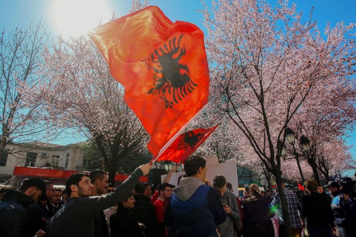 ΔΙΕΘΝΗ